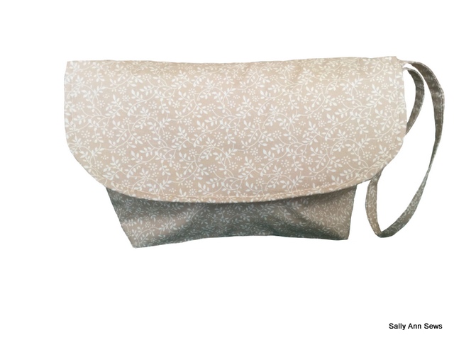 Beige leaf clutch bag