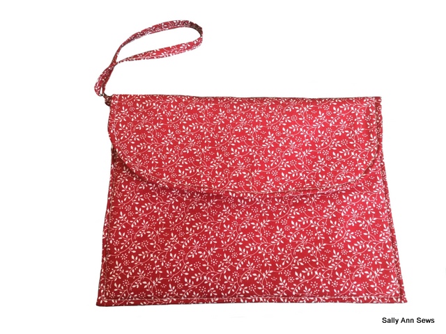 Red leaf clutch bag